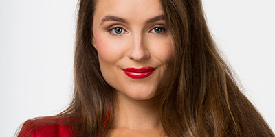 pro headshot of young business woman captured in Auckland